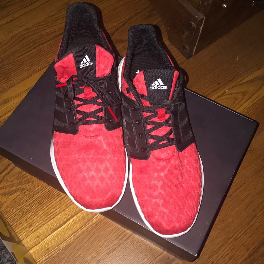 Men running shoes, Solar RNR M